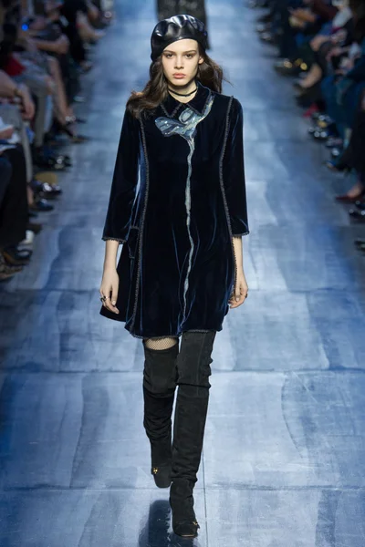 Look 35